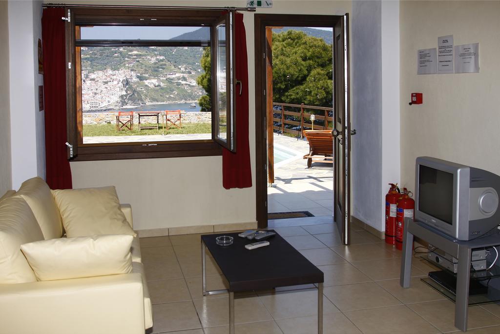 Porto Skopelos Villas Exteriör bild